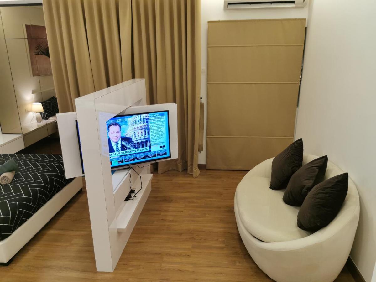 Apartmán Apple 5 @ Menara Simfoni/Symphony Tower Free Wifi/Parking/Tv Box/Nexflix Cheras Exteriér fotografie
